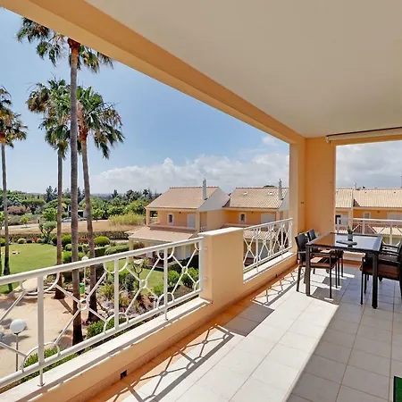 Palm Tree With Pool By Homing דירה