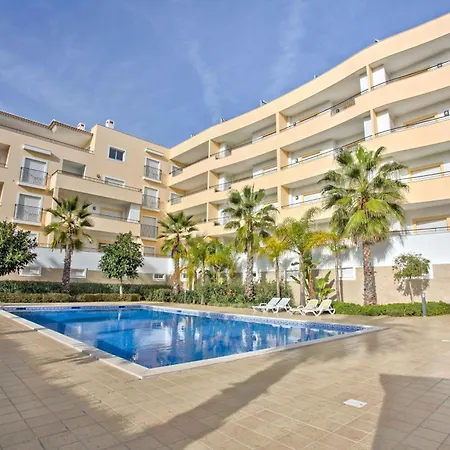 Apartment Palm Tree With Pool By Homing Lagos